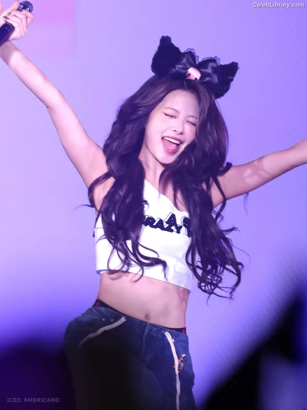 Hong Eunchae 홍은채  LESSERAFIM photo 23 of 992