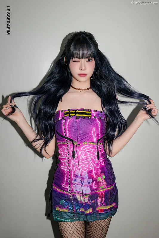 Hong Eunchae 홍은채  LESSERAFIM photo 9 of 992