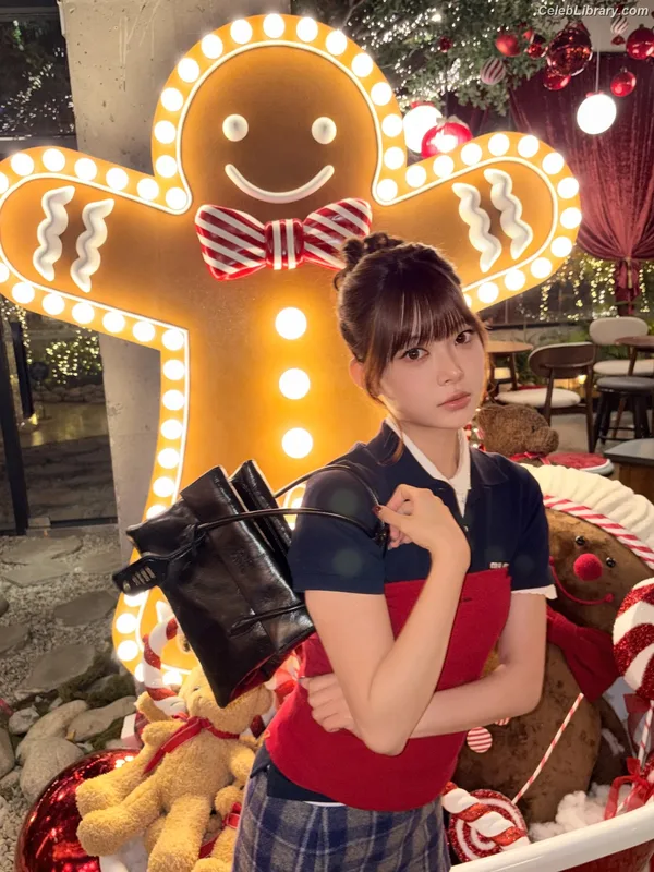 Hong Eunchae 홍은채  LESSERAFIM photo 17 of 992