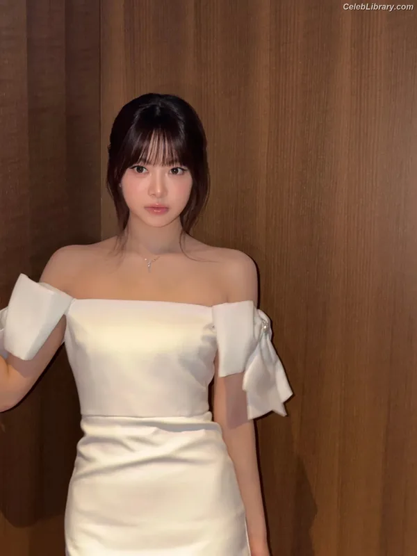 Hong Eunchae 홍은채  LESSERAFIM photo 19 of 992