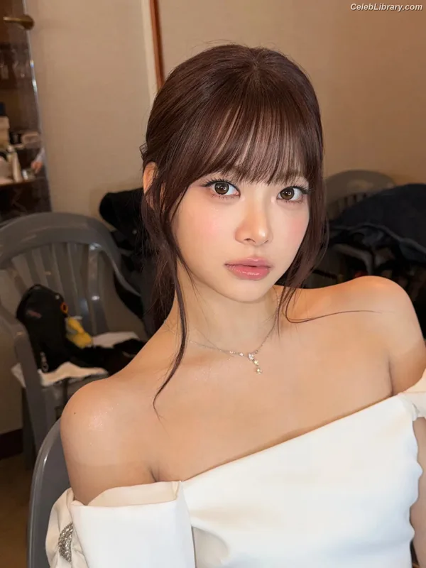 Hong Eunchae 홍은채  LESSERAFIM photo 1 of 992