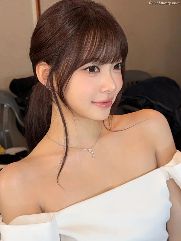 Hong Eunchae 홍은채  LESSERAFIM photo 2 of 992
