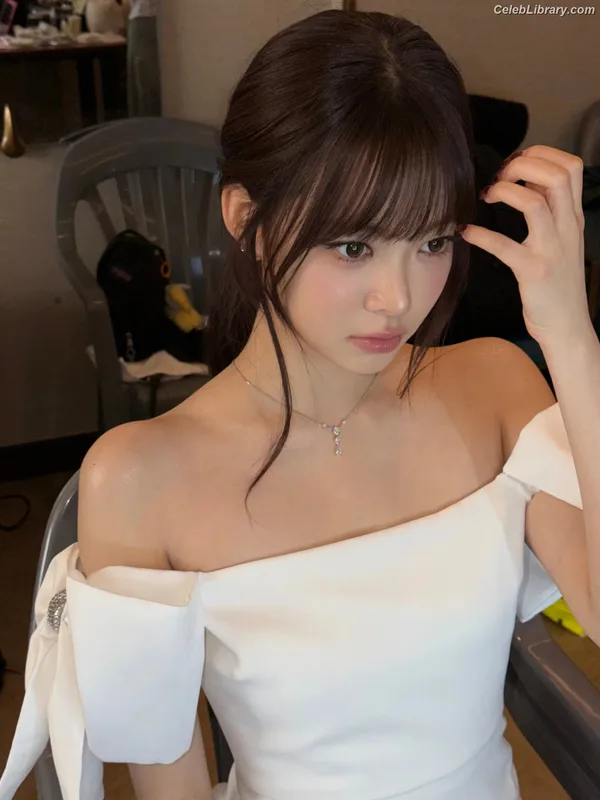 Hong Eunchae 홍은채  LESSERAFIM photo 4 of 992