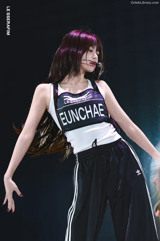 Hong Eunchae 홍은채  LESSERAFIM photo 9 of 992