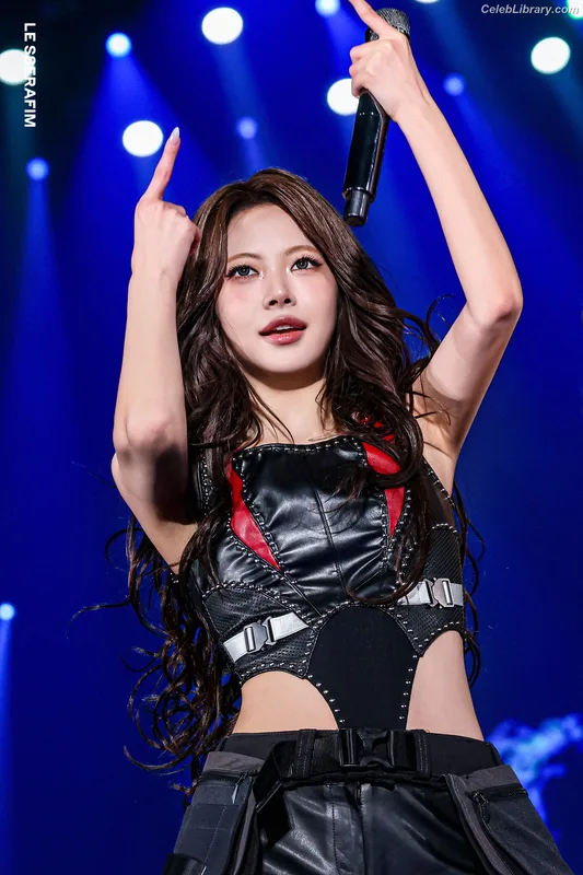 Hong Eunchae 홍은채  LESSERAFIM photo 3 of 992