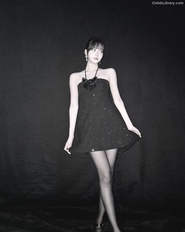 Hong Eunchae 홍은채  LESSERAFIM photo 14 of 992