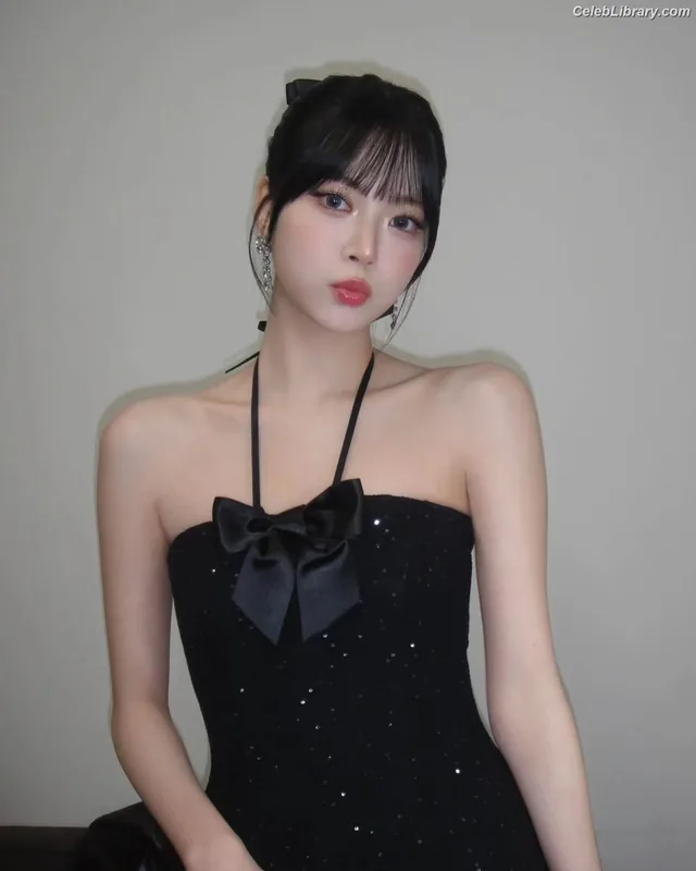 Hong Eunchae 홍은채  LESSERAFIM photo 18 of 992