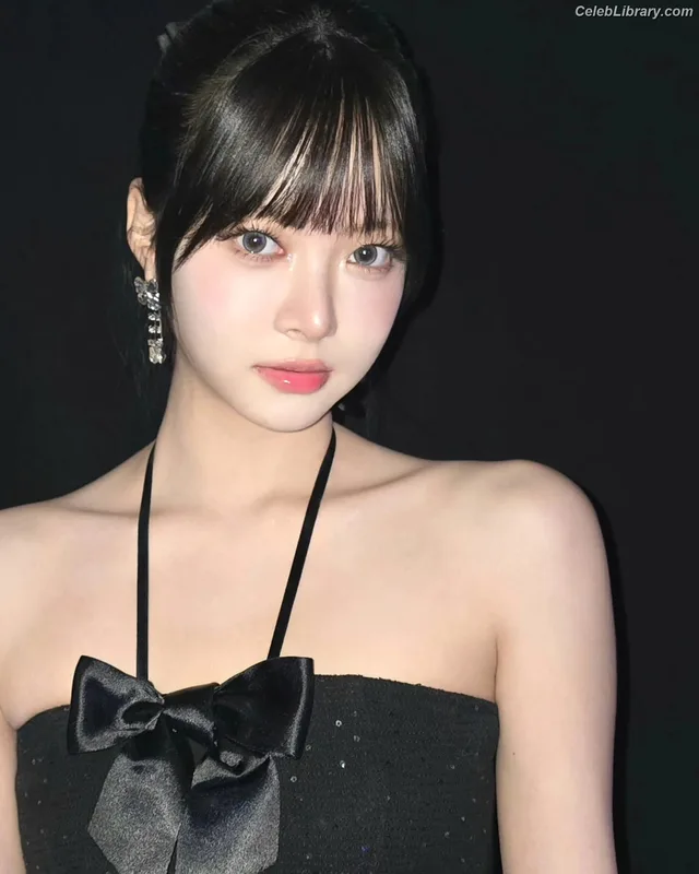 Hong Eunchae 홍은채  LESSERAFIM photo 19 of 992