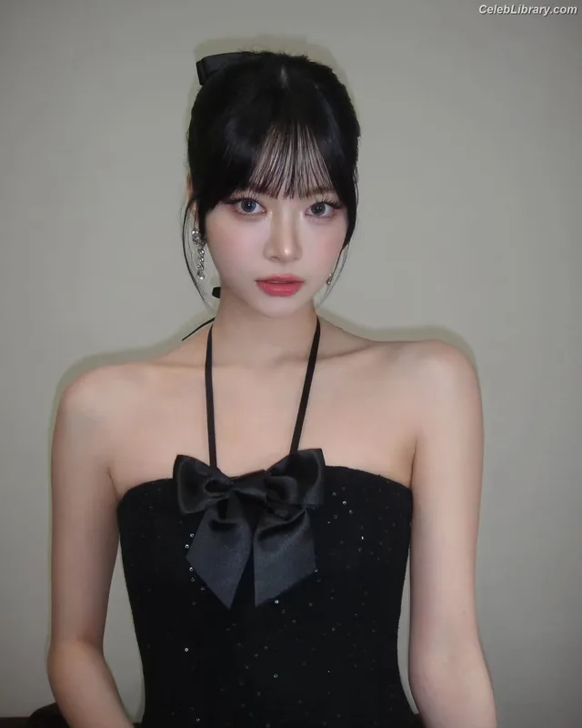 Hong Eunchae 홍은채  LESSERAFIM photo 22 of 992