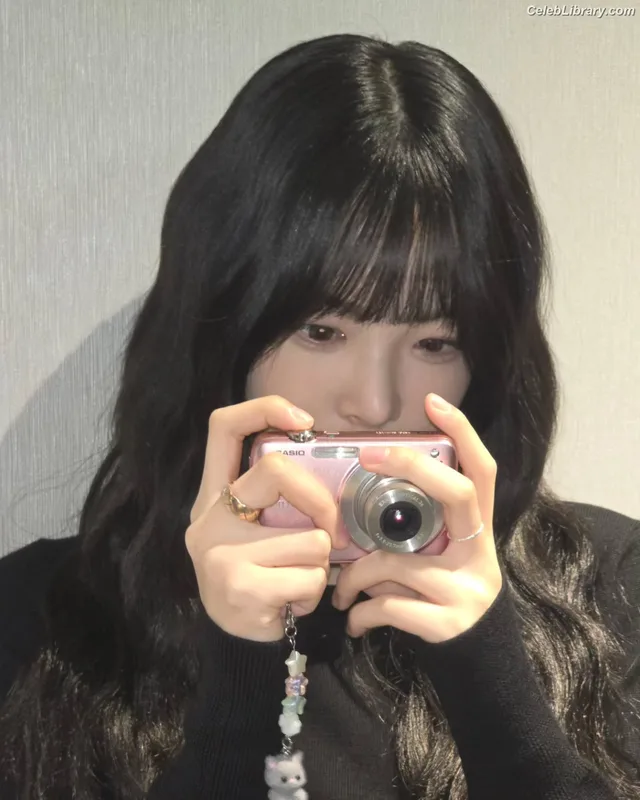 Hong Eunchae 홍은채  LESSERAFIM photo 7 of 992