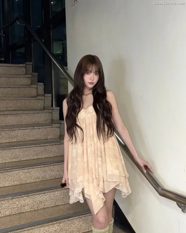 Hong Eunchae 홍은채  LESSERAFIM photo 15 of 992