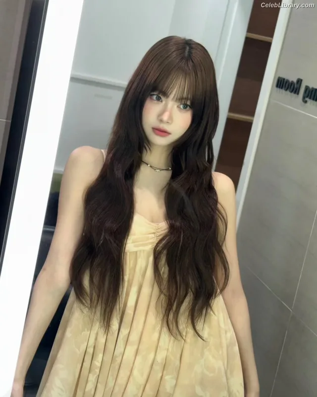 Hong Eunchae 홍은채  LESSERAFIM photo 18 of 992