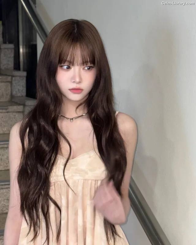 Hong Eunchae 홍은채  LESSERAFIM photo 23 of 992