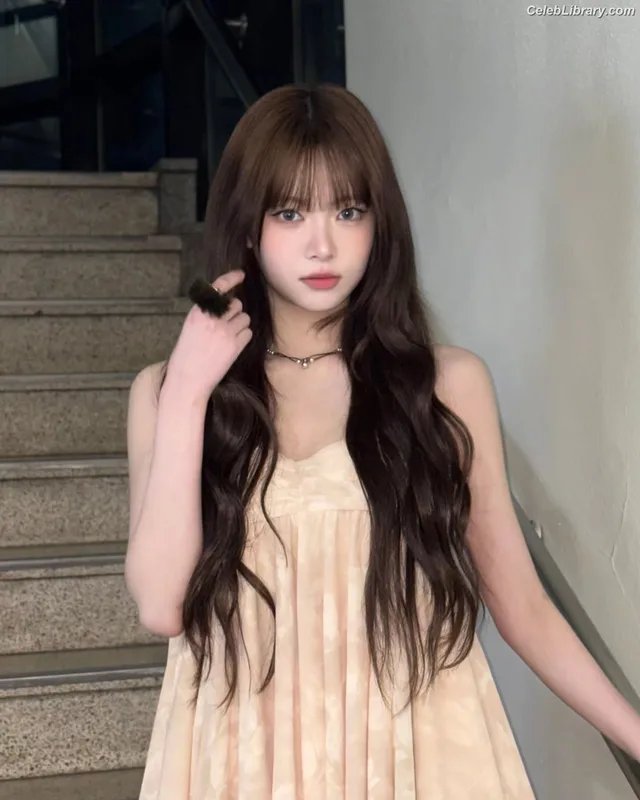 Hong Eunchae 홍은채  LESSERAFIM photo 5 of 992