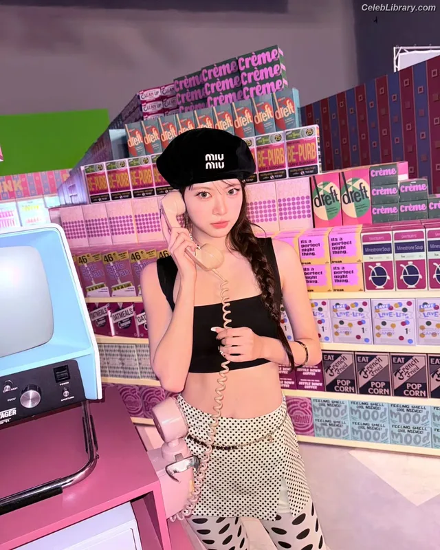 Hong Eunchae 홍은채  LESSERAFIM photo 6 of 992