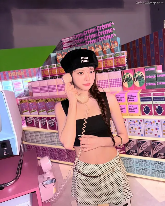 Hong Eunchae 홍은채  LESSERAFIM photo 9 of 992