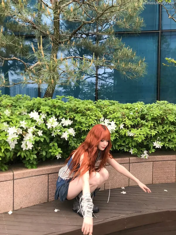Hong Eunchae 홍은채  LESSERAFIM photo 24 of 992