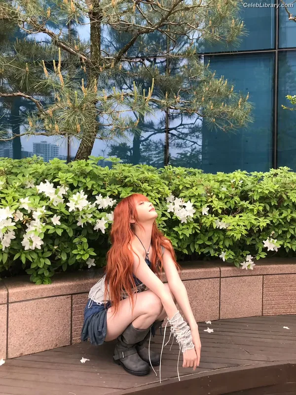 Hong Eunchae 홍은채  LESSERAFIM photo 2 of 992