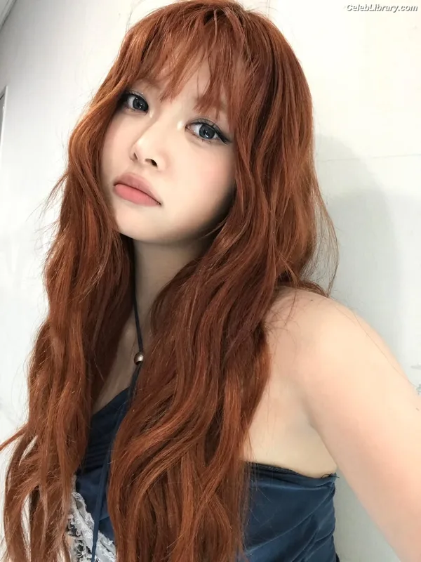 Hong Eunchae 홍은채  LESSERAFIM photo 5 of 992