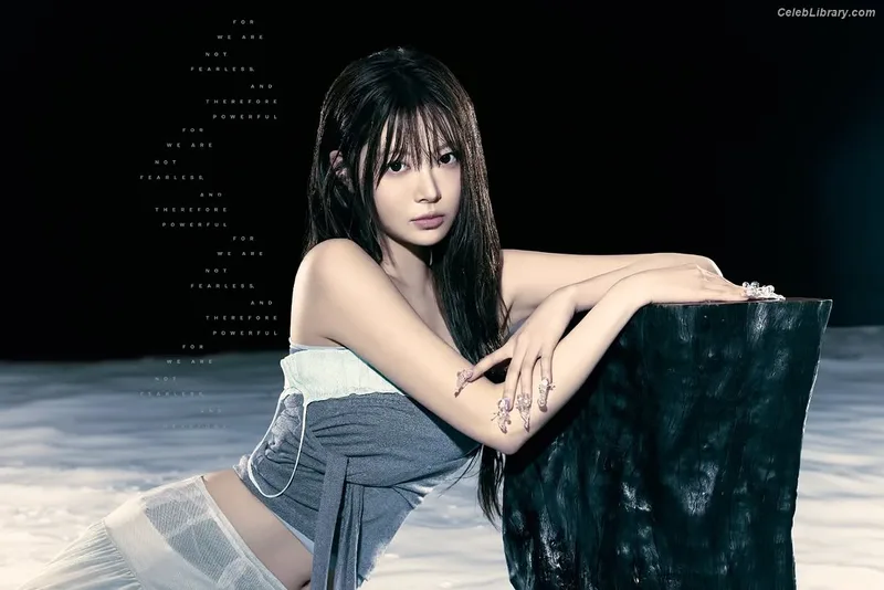 Hong Eunchae 홍은채  LESSERAFIM photo 10 of 992