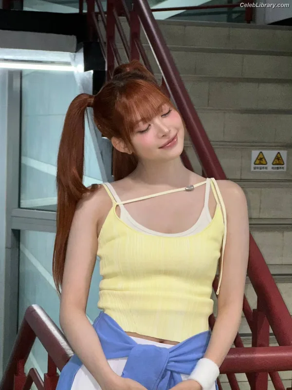 Hong Eunchae 홍은채  LESSERAFIM photo 22 of 992