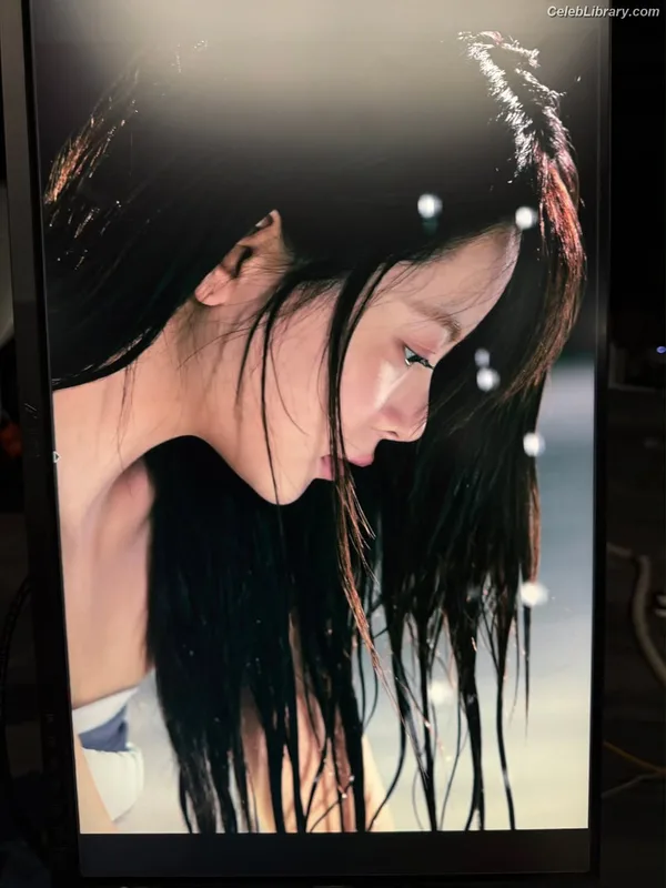 Hong Eunchae 홍은채  LESSERAFIM photo 10 of 992