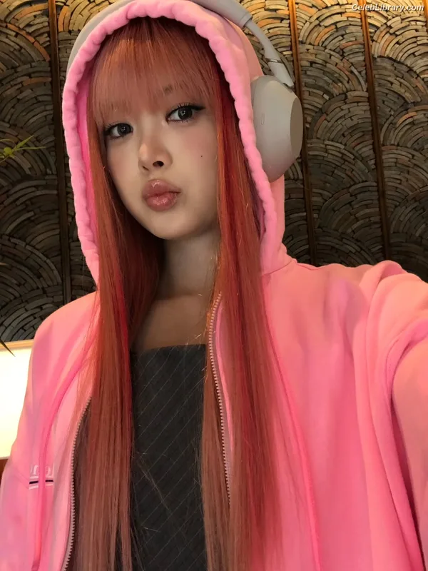 Hong Eunchae 홍은채  LESSERAFIM photo 19 of 992