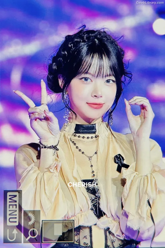 Hong Eunchae 홍은채  LESSERAFIM photo 1 of 992