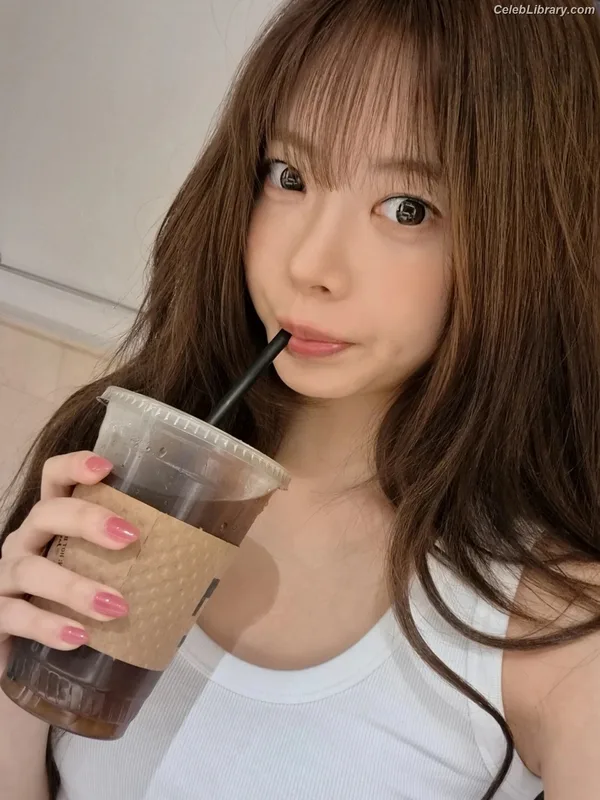 Hong Eunchae 홍은채  LESSERAFIM photo 12 of 992