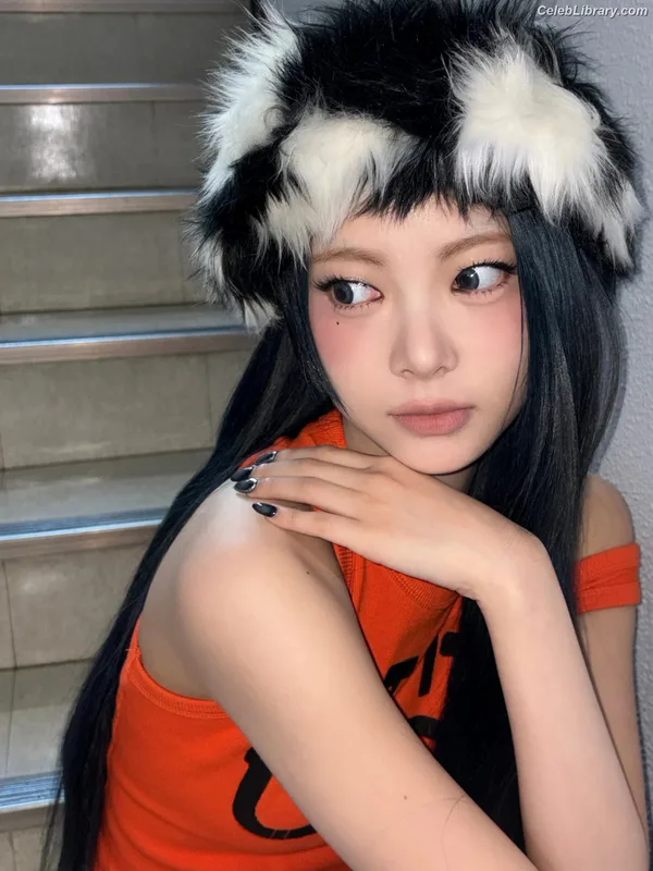 Hong Eunchae 홍은채  LESSERAFIM photo 13 of 992