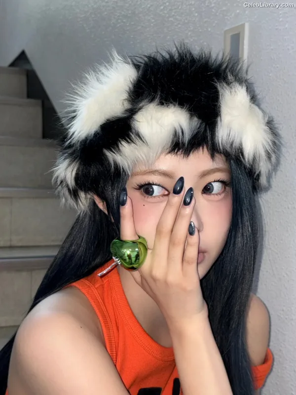 Hong Eunchae 홍은채  LESSERAFIM photo 14 of 992
