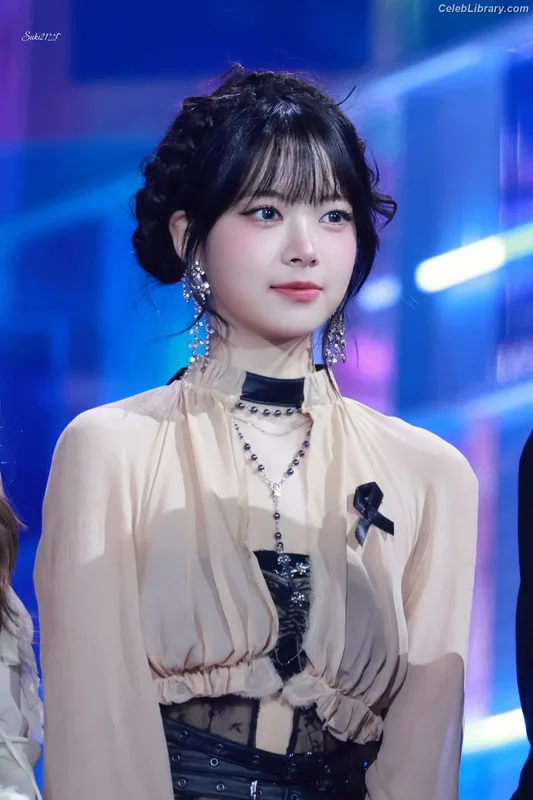 Hong Eunchae 홍은채  LESSERAFIM photo 16 of 992