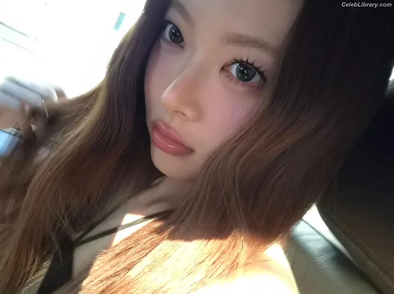 Hong Eunchae 홍은채  LESSERAFIM photo 20 of 992