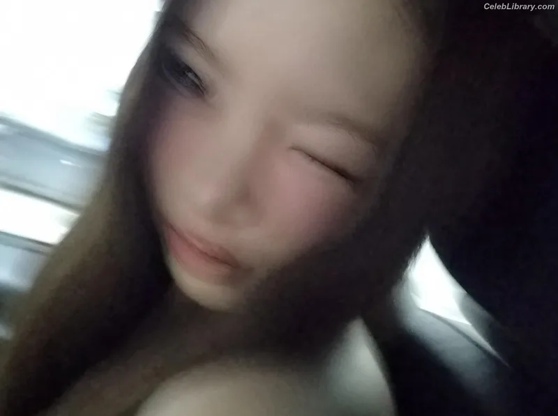 Hong Eunchae 홍은채  LESSERAFIM photo 24 of 992