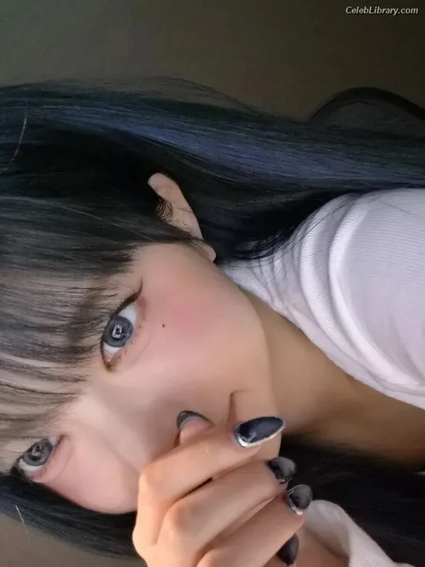 Hong Eunchae 홍은채  LESSERAFIM photo 5 of 992