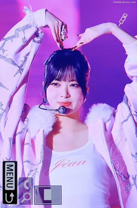 Hong Eunchae 홍은채 LESSERAFIM photo 18 of 992