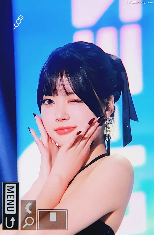 Hong Eunchae 홍은채 LESSERAFIM photo 19 of 992