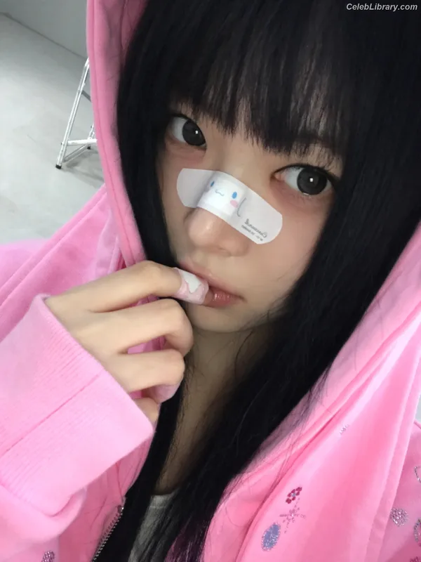 Hong Eunchae 홍은채  LESSERAFIM photo 14 of 992