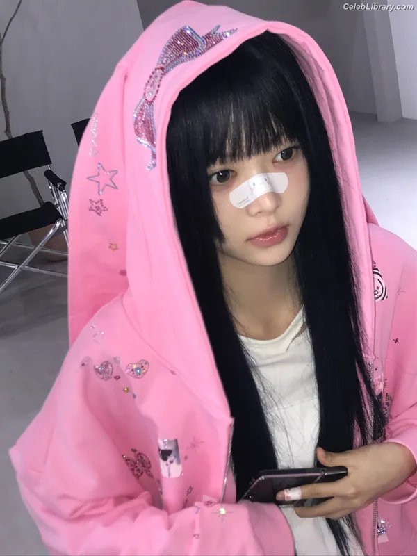 Hong Eunchae 홍은채  LESSERAFIM photo 19 of 992