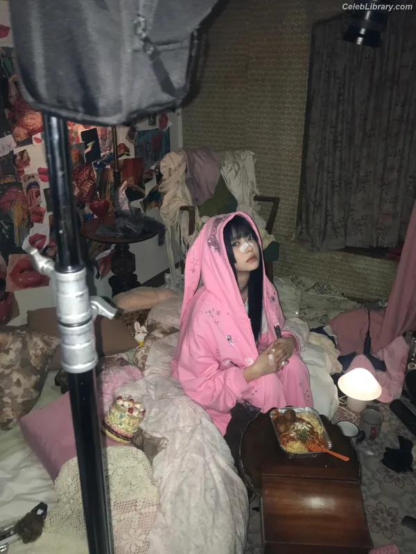 Hong Eunchae 홍은채  LESSERAFIM photo 22 of 992
