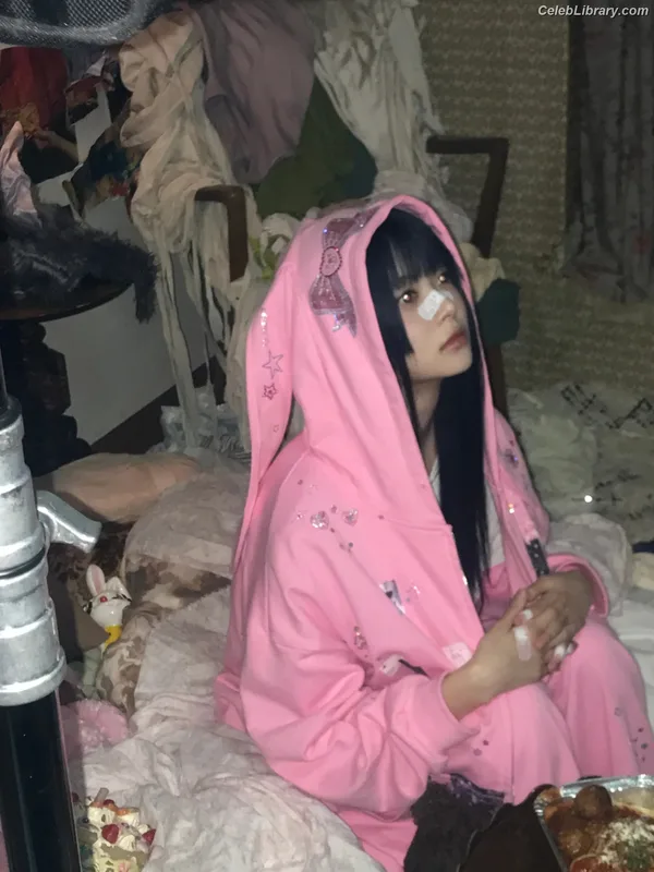 Hong Eunchae 홍은채  LESSERAFIM photo 23 of 992
