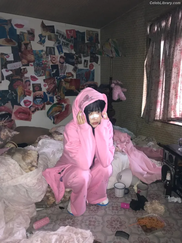 Hong Eunchae 홍은채  LESSERAFIM photo 24 of 992