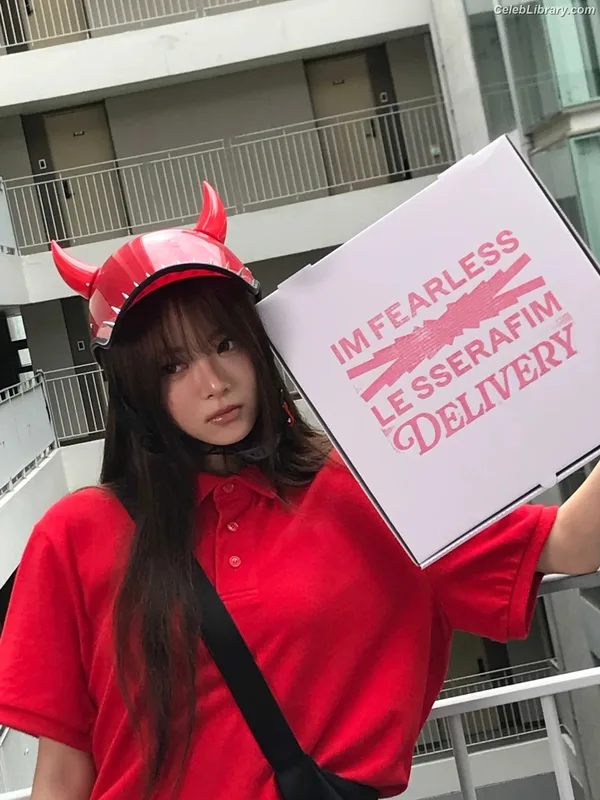 Hong Eunchae 홍은채  LESSERAFIM photo 1 of 992