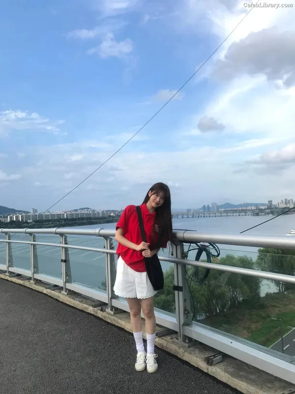 Hong Eunchae 홍은채  LESSERAFIM photo 9 of 992