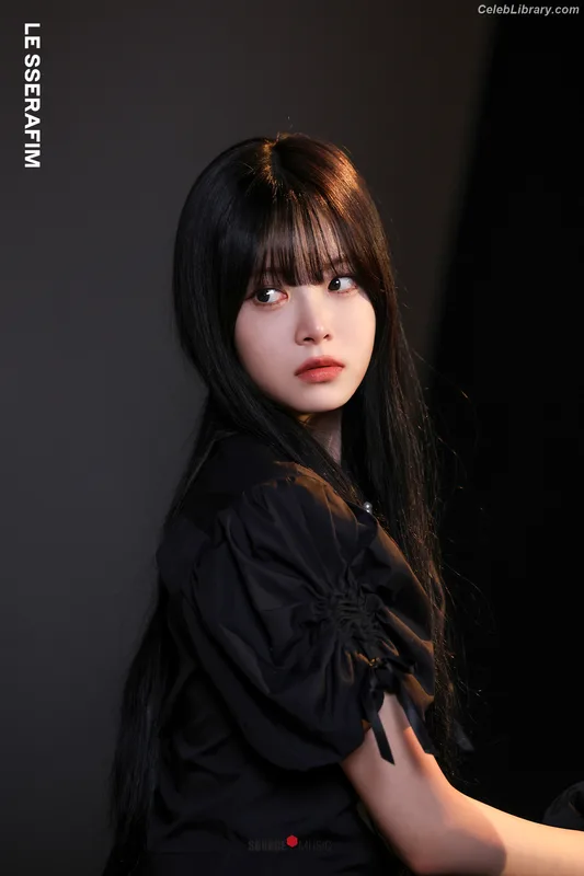 Hong Eunchae 홍은채 LESSERAFIM photo 1 of 992