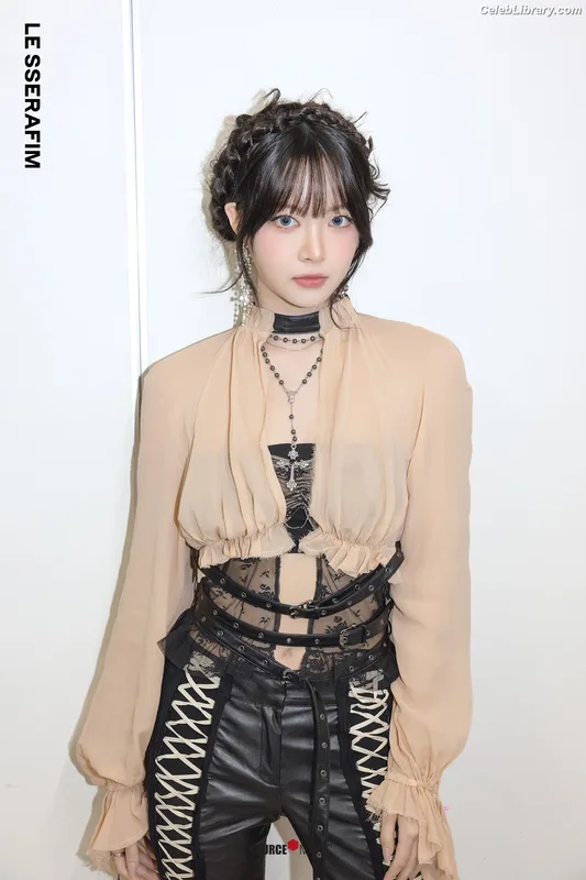 Hong Eunchae 홍은채 LESSERAFIM photo 4 of 992