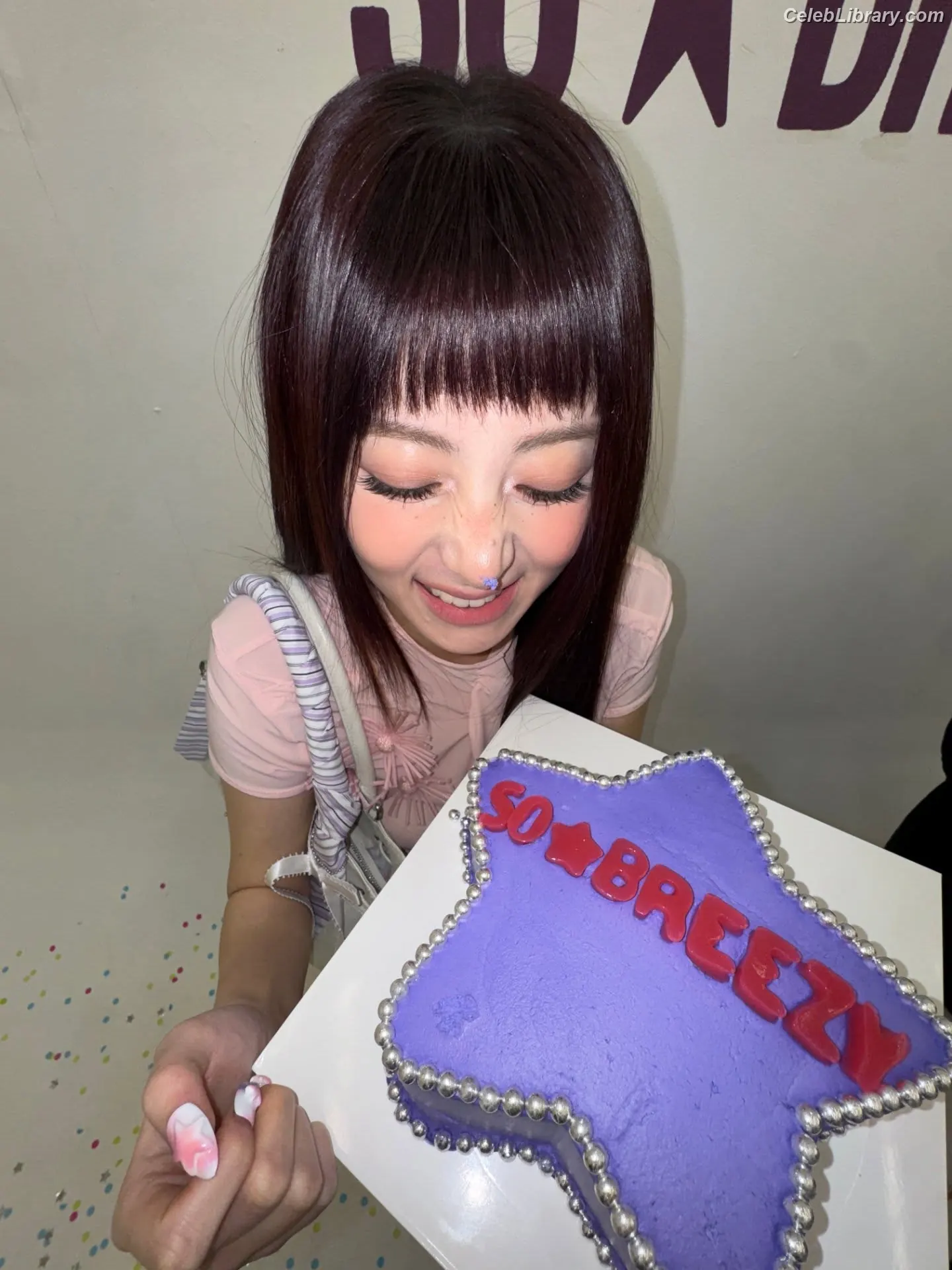 Huh Yunjin 허윤진 LESSERAFIM photo 1 of 252