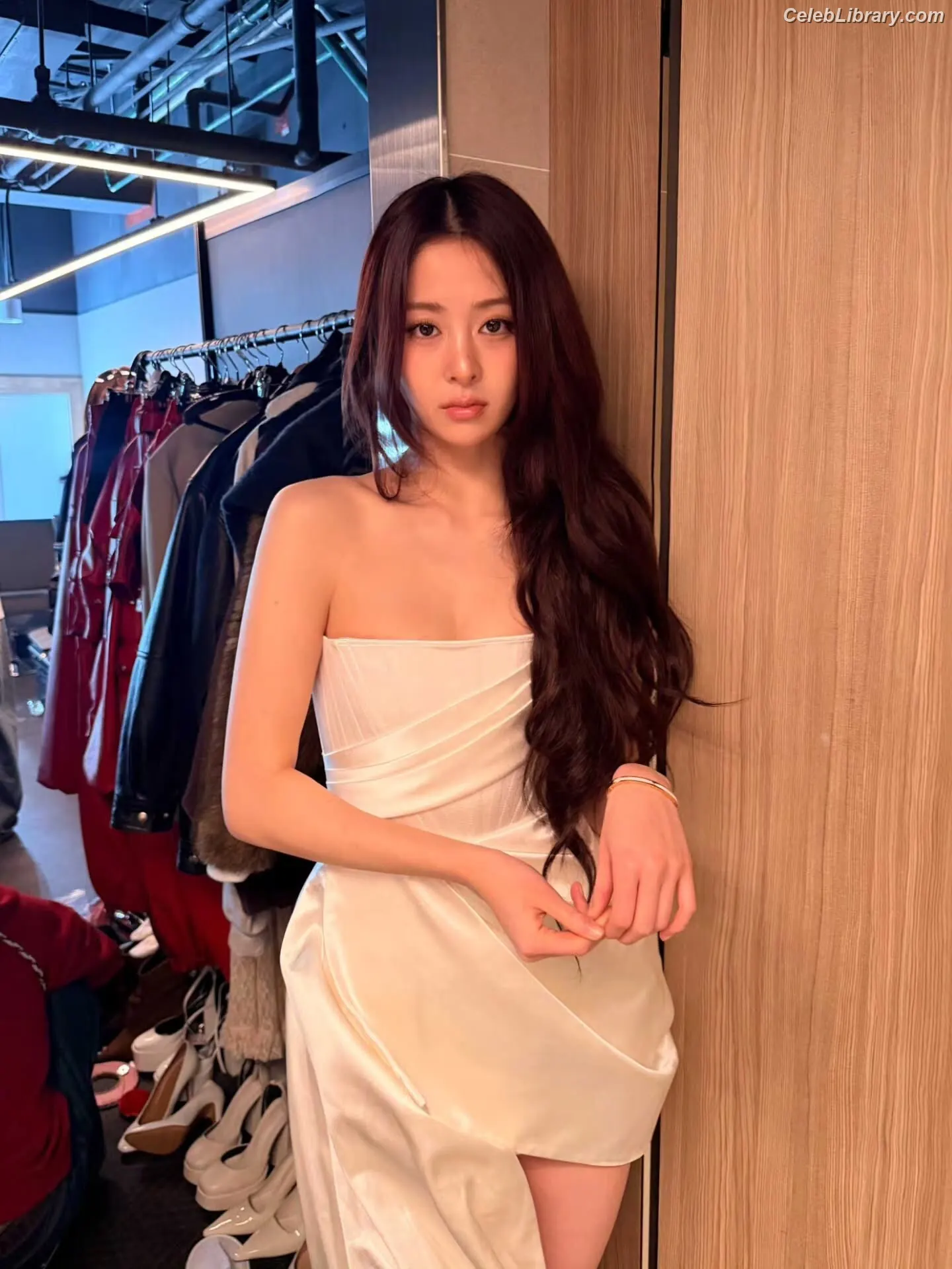 Huh Yunjin 허윤진  LESSERAFIM photo 7 of 252