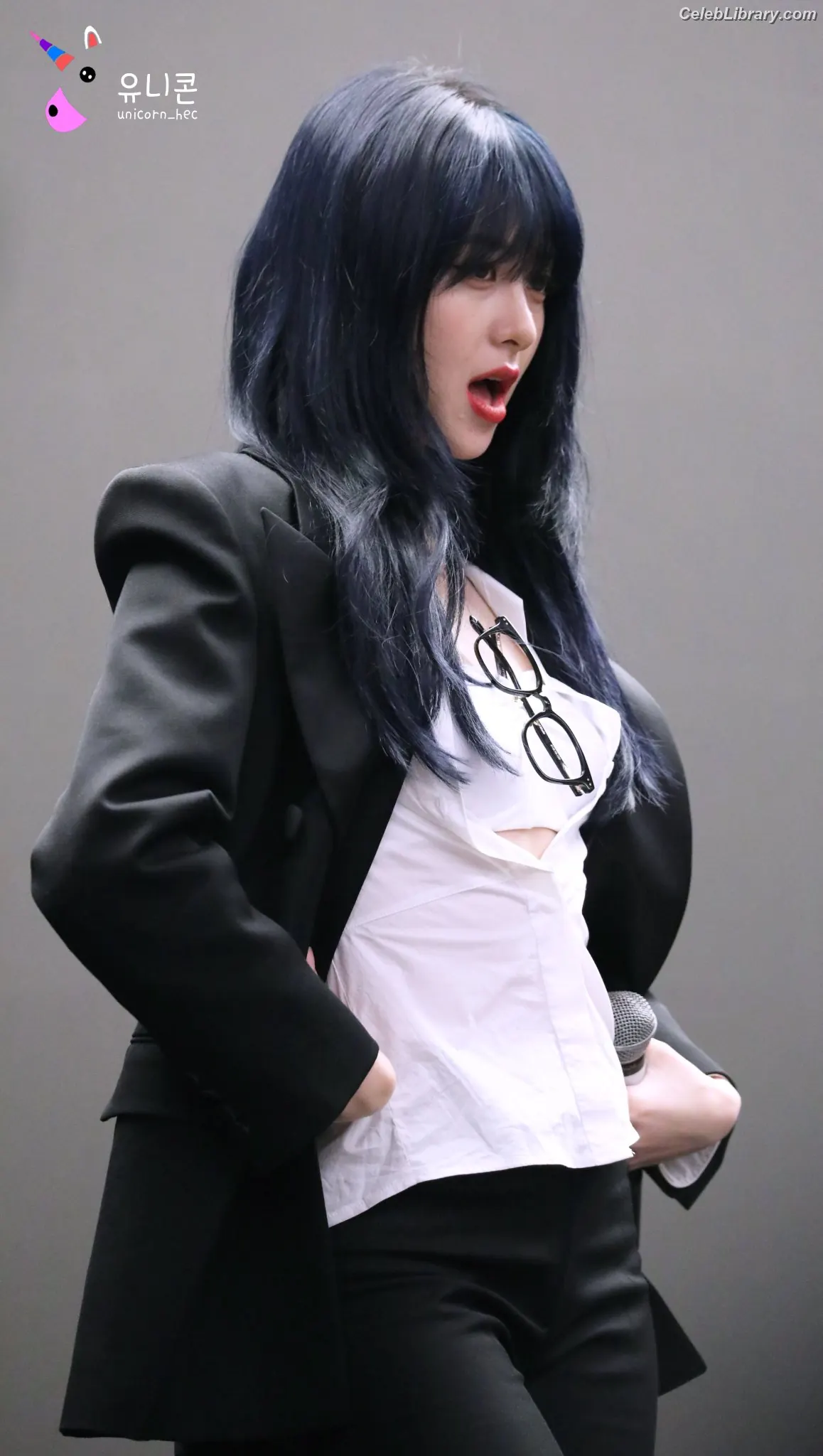Huh Yunjin 허윤진  LESSERAFIM photo 6 of 252
