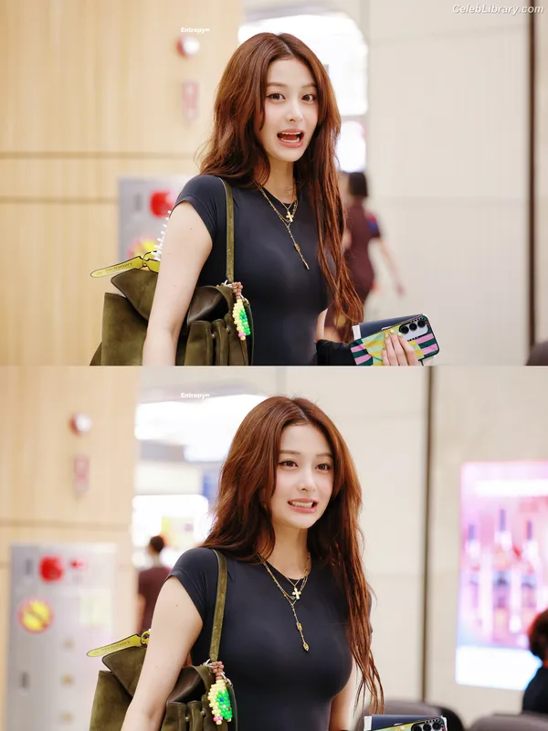 Huh Yunjin 허윤진  LESSERAFIM photo 20 of 253